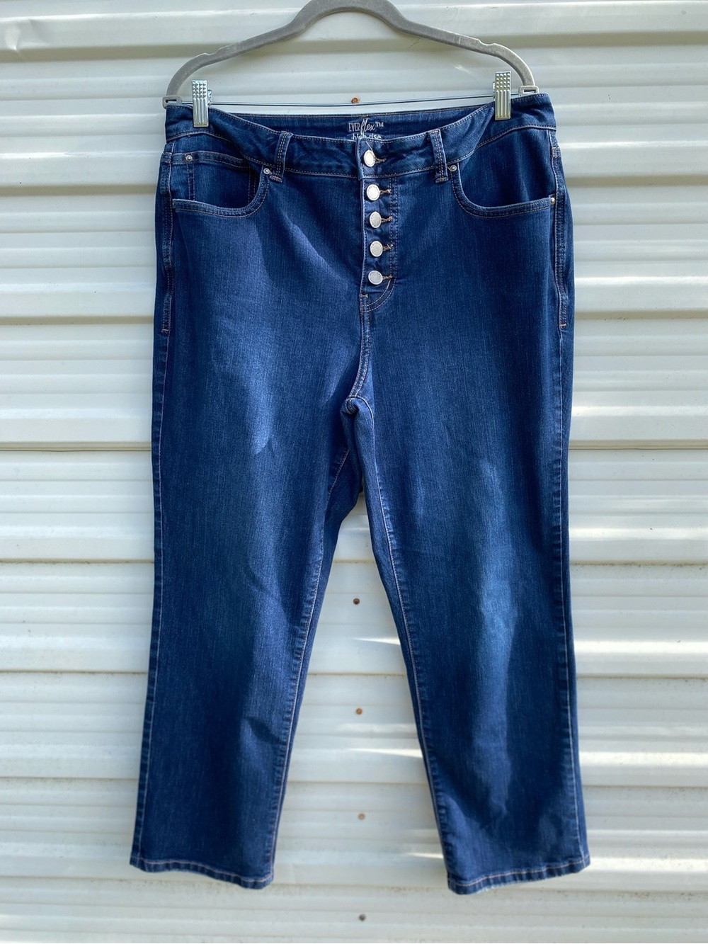 Button-Fly Dark Blue Women’s Jeans